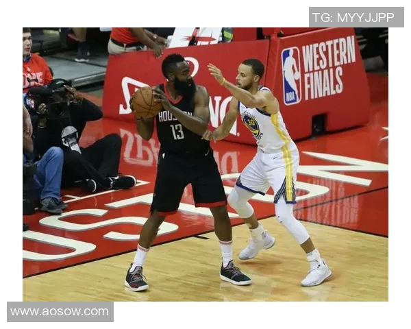 2017年火箭与雷霆季后赛对决回顾及精彩瞬间分析